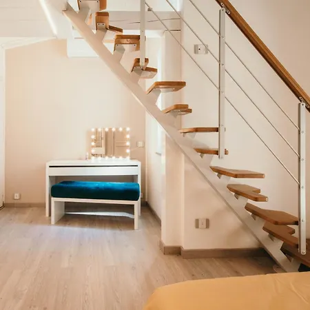 Loch - Lakeside L&b Apartment